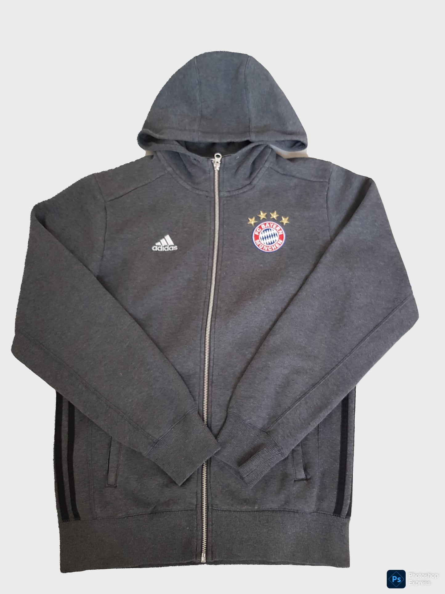 Fc.Bayern Hoddie in der Größe S